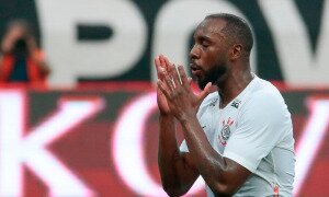 Apesar dos tropeços recentes, Corinthians segue com a melhor defesa do Brasileiro ao lado do São Paulo