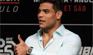 Paulo Borrachinha é atleta peso-méido do UFC