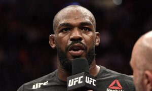 Jon Jones é campeão meio-pesado do UFC