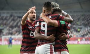 Jogadores do Flamengo comemoram gol do favorito no Brasileirão