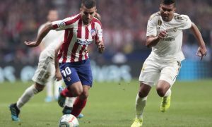 Casemiro do Real Madrid e Correa do Atletico de Madri