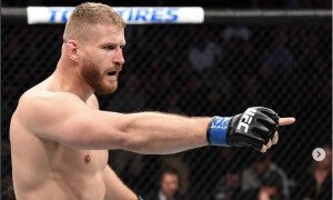 Jan Blachowicz se aproxima de chance pelo cinturão do UFC