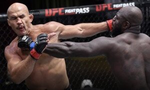 Junior Cigano foi nocauteado por Jairzinho Rozenstruik no UFC 255