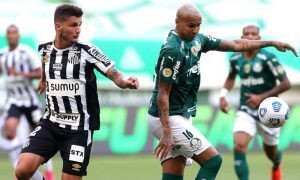 Lance do clássico Palmeiras x Santos no primeiro turno do Brasileirão 2021