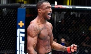 Jailton Malhadinho é lutador peso-pesado do UFC