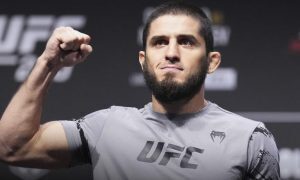 Islam Makhachev é lutador peso-leve do UFC